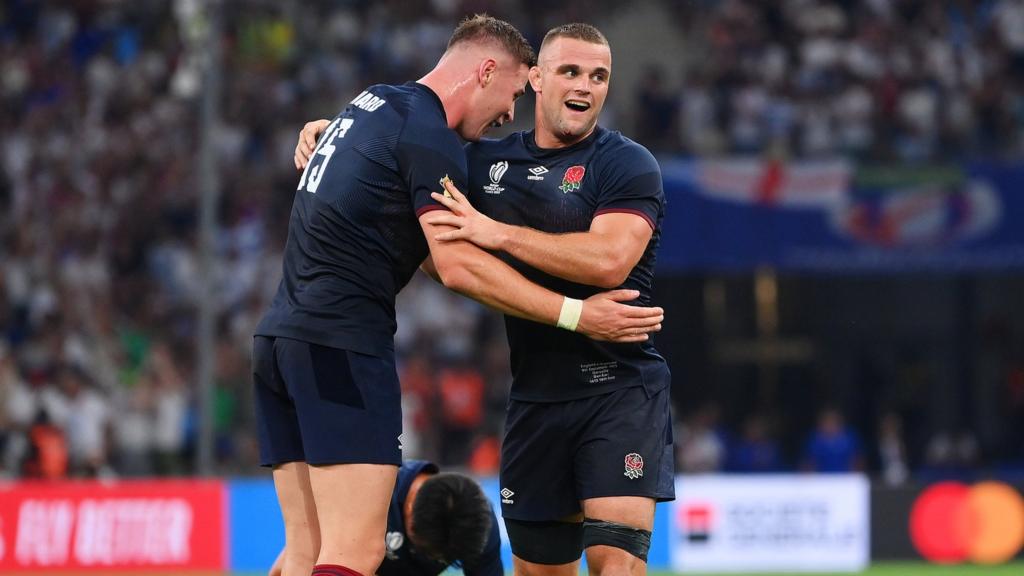 Freddie Steward and Ben Earl celebrate England's win