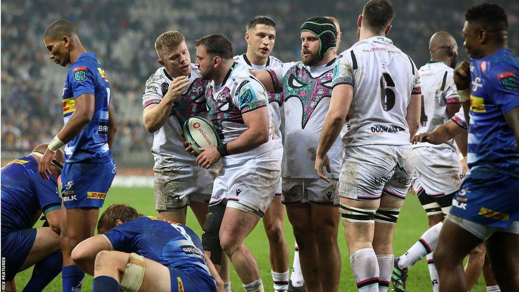 Sam Parry of Ospreys scores a try