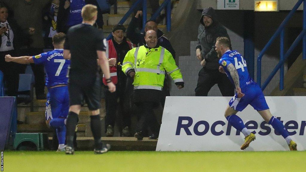 Aiden O'Brien scores for Gillingham