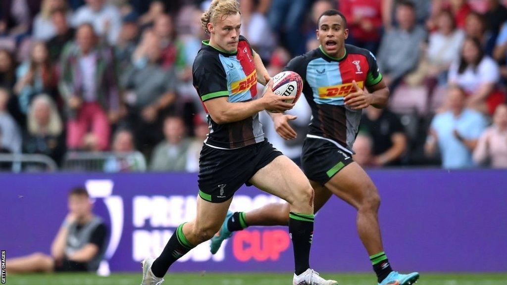 Louis Lynagh playing for Harlequins