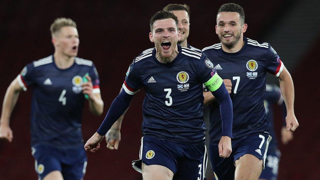 Andy Robertson and Scotland players