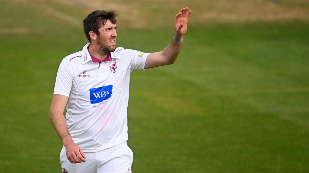 Somerset's Craig Overton