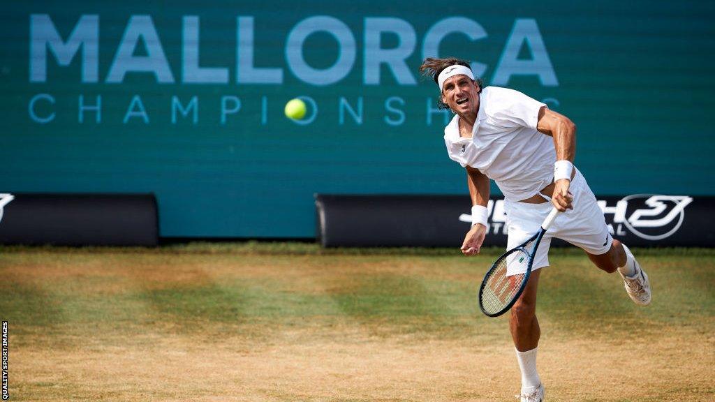 Feliciano Lopez serving