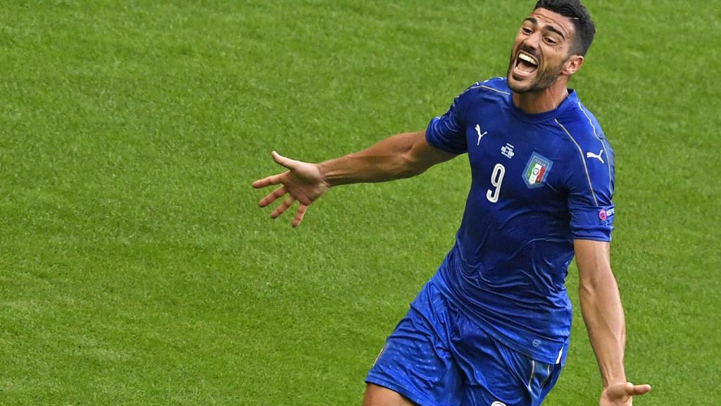 Pelle celebrates