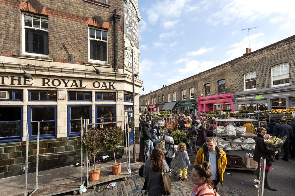 Royal Oak pub, east London