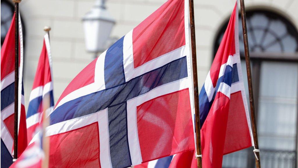 Norwegian flags