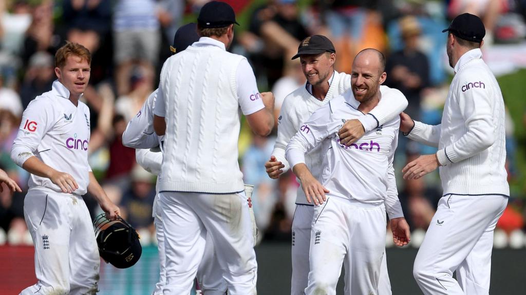 Jack Leach