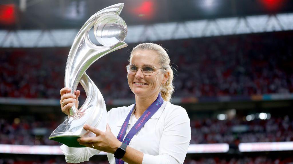 Sarina Wiegman with Euro 2022 trophy