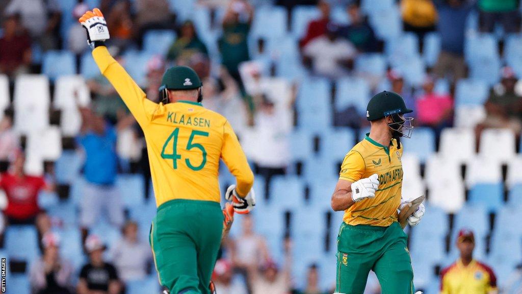 South Africa's Heinrich Klaasen and Aiden Markram celebrate