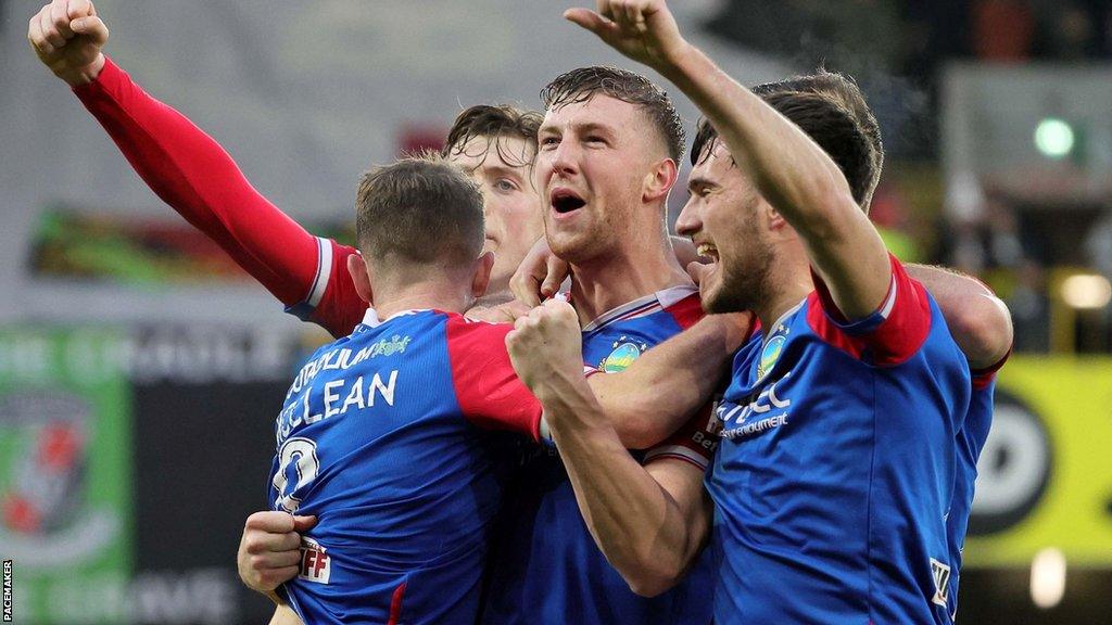 Ben Hall scored Linfield's opening goal against Glentoran