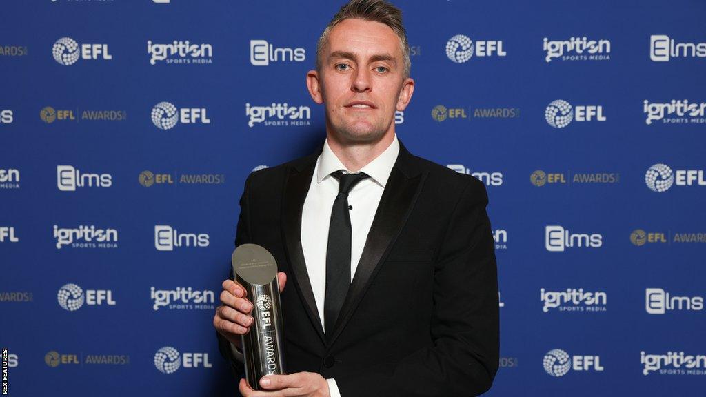 Kieran McKenna with his Championship manager of the season award