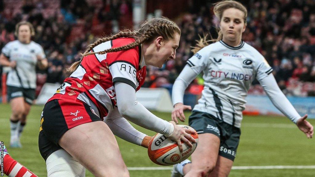 Emma Sing scores a try for Gloucester-Hartpury