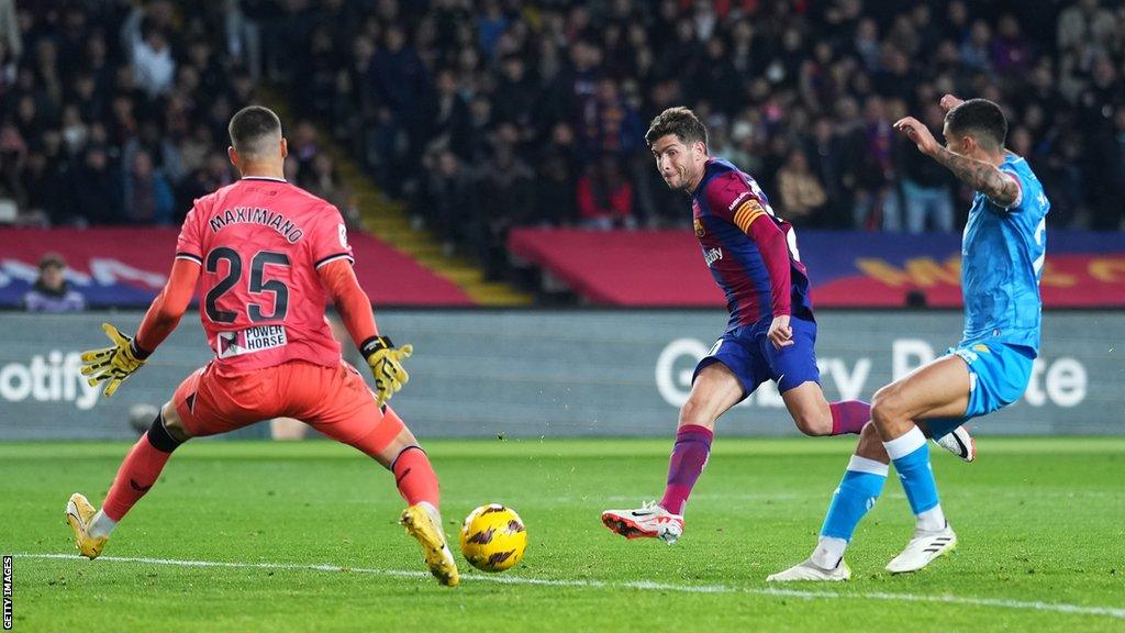 Captain Sergi Roberto scores for Barcelona