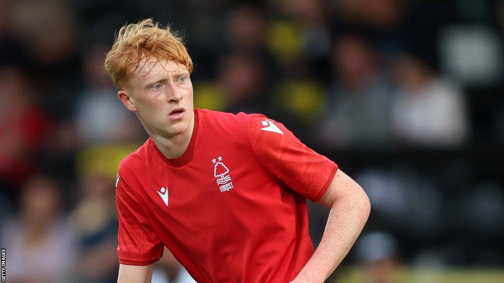 Oli Hammond playing for Nottingham Forest during pre-season in 2022