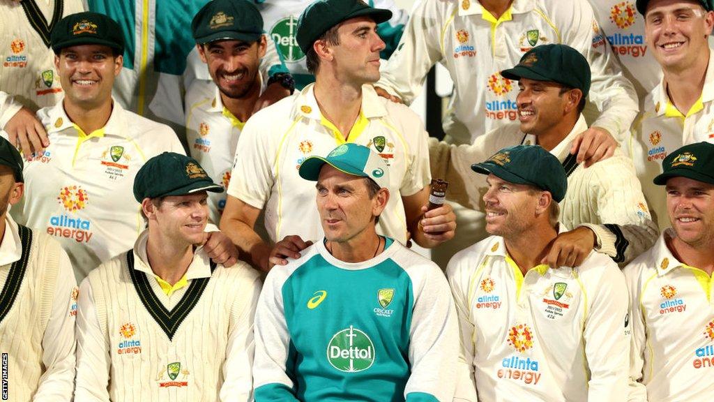 Justin Langer and the Australia team