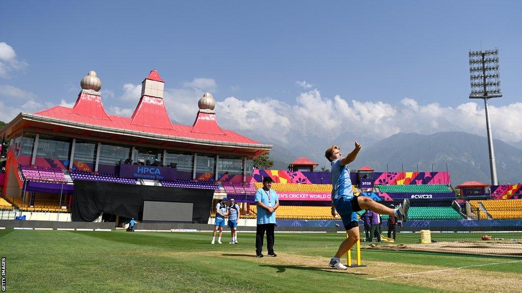 David Willey bowls in training
