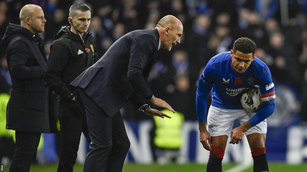 Rangers manager Philippe Clement (centre) talks with captain James Tavernier