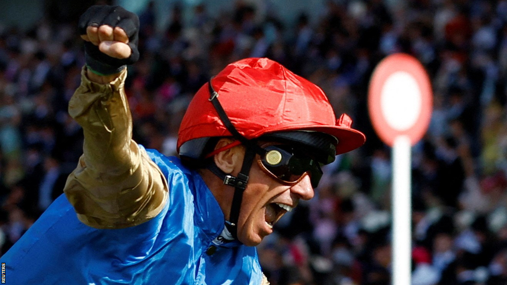 Frankie Dettori punches the air after winning the Gold Cup for a ninth time