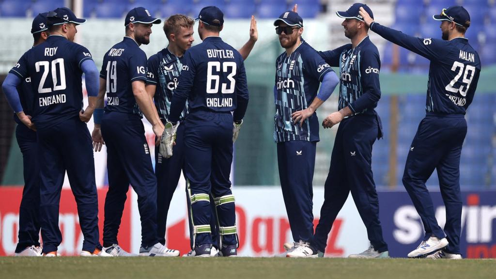 Sam Curran celebrates a wicket