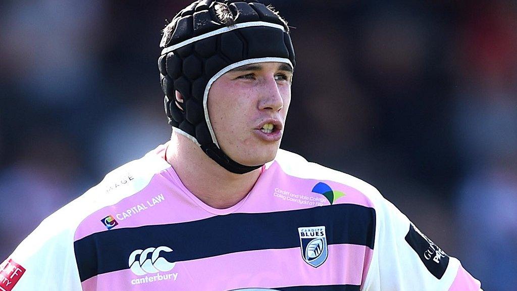 Seb Davies playing for Cardiff Blues