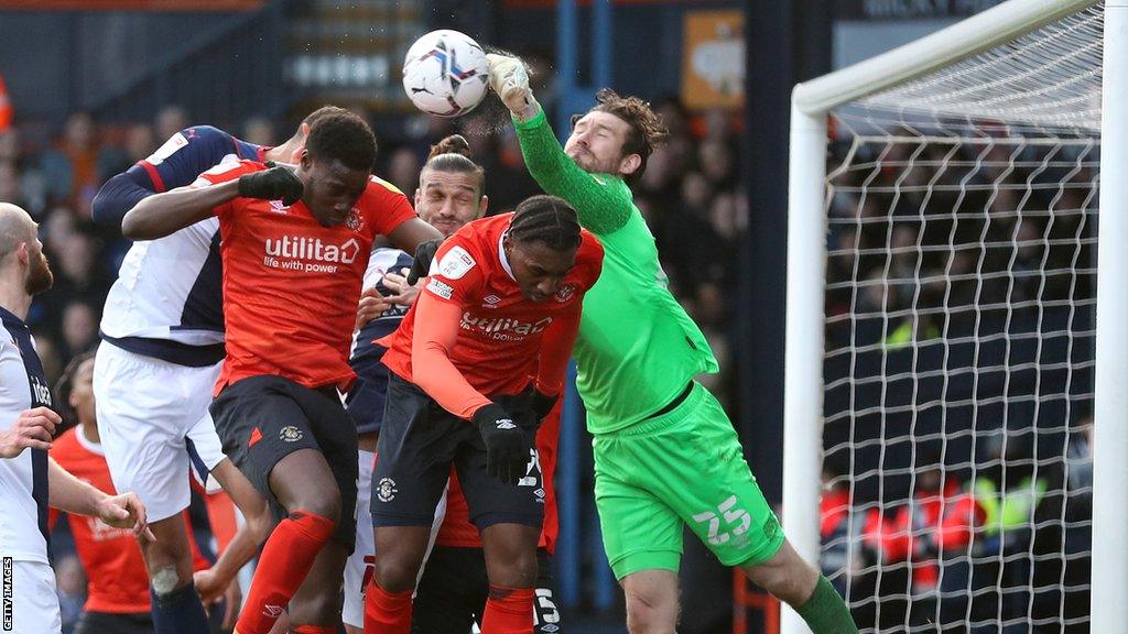 Jed Steer playing for Luton