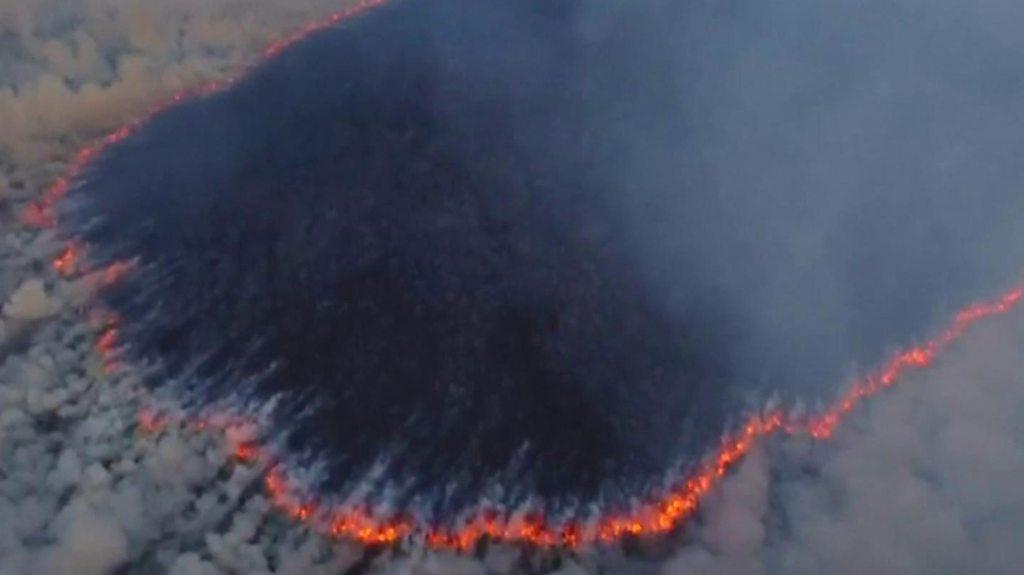 Drone footage of mile-long blaze in the Sperrins