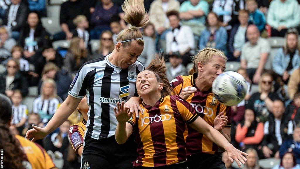 Newcastle play Bradford in a league game in April 2023