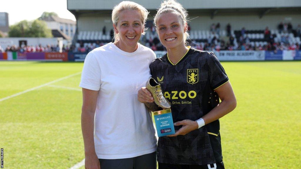 Carla Ward and Rachel Daly with the Golden Boot