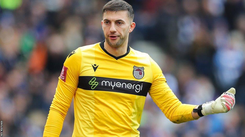 Max Crocombe in action for Grimsby Town