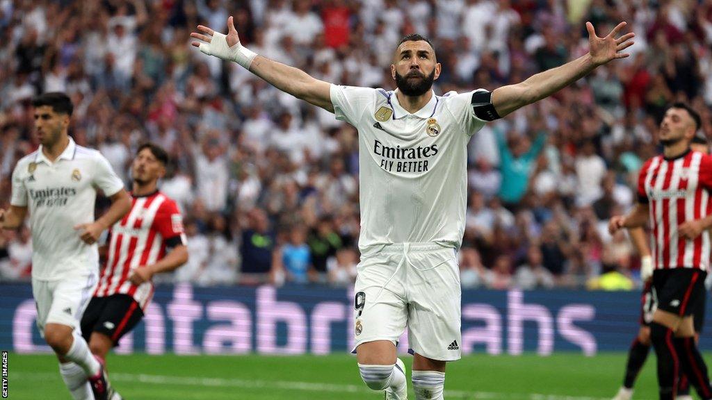 Real Madrid forward Karim Benzema celebrates his goal