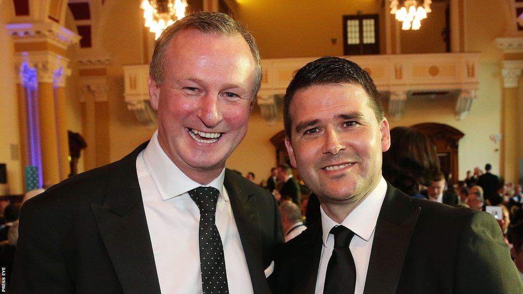 NI manager Michael O'Neill with record goalscorer David Healy