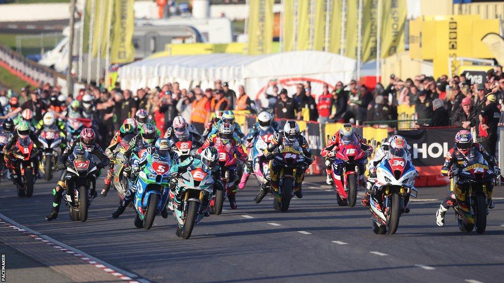 The start of a Superstock race at the 2023 North West 200