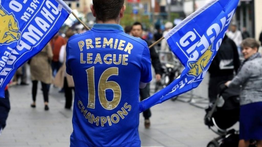 LCFC fan with flags