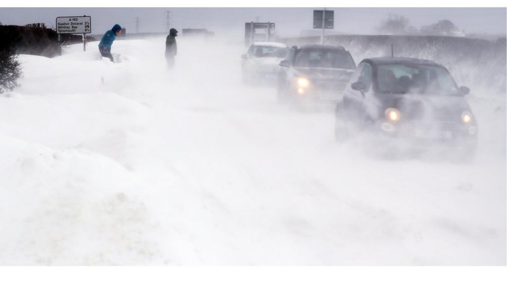 Vehicles on the A192 between Blyth and Seaton Delaval