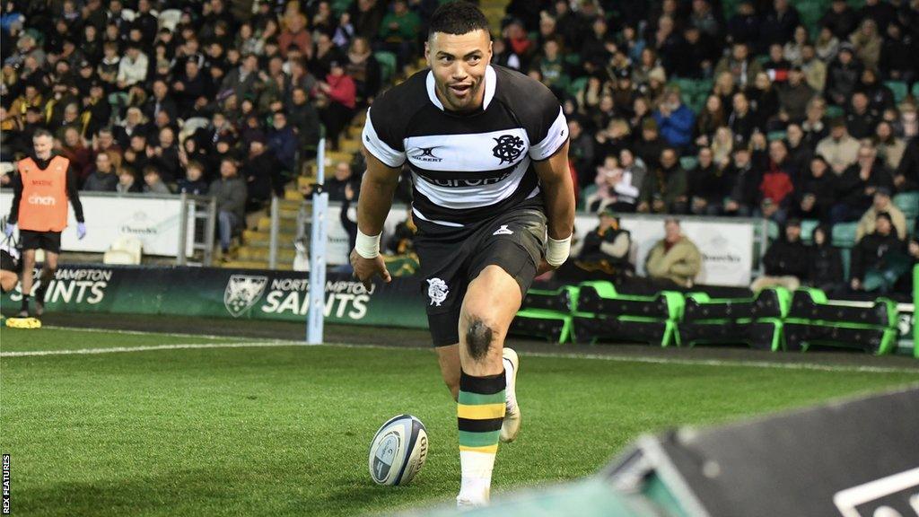 Luther Burrell scores for Barbarians against Northampton