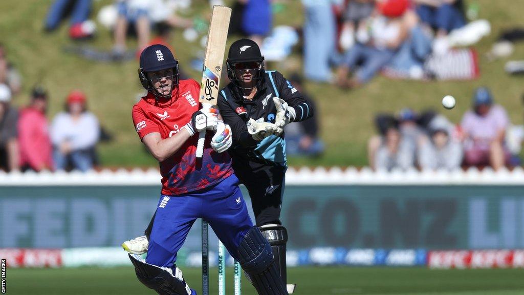 Nat Sciver-Brunt batting v New Zealand