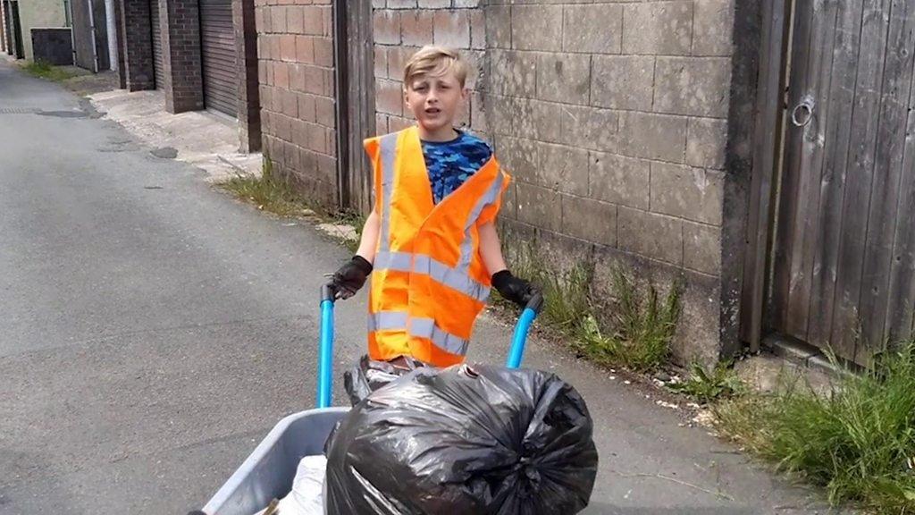 Alfie-litterpicking