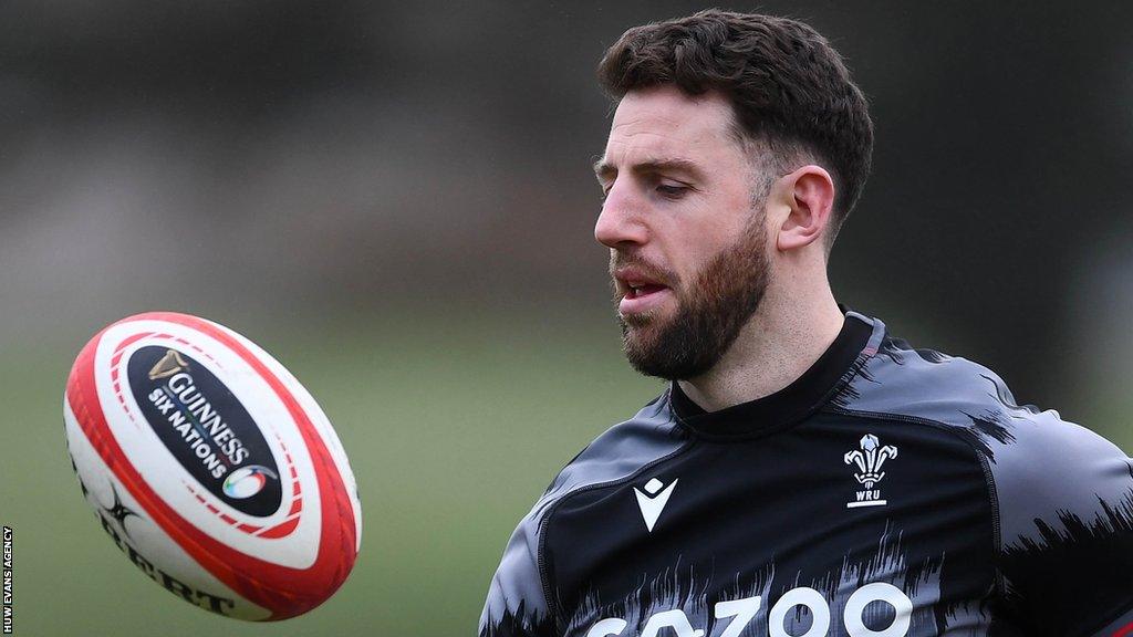 Alex Cuthbert in Wales training