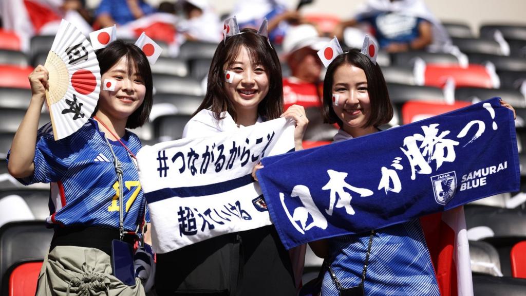 Japan fans