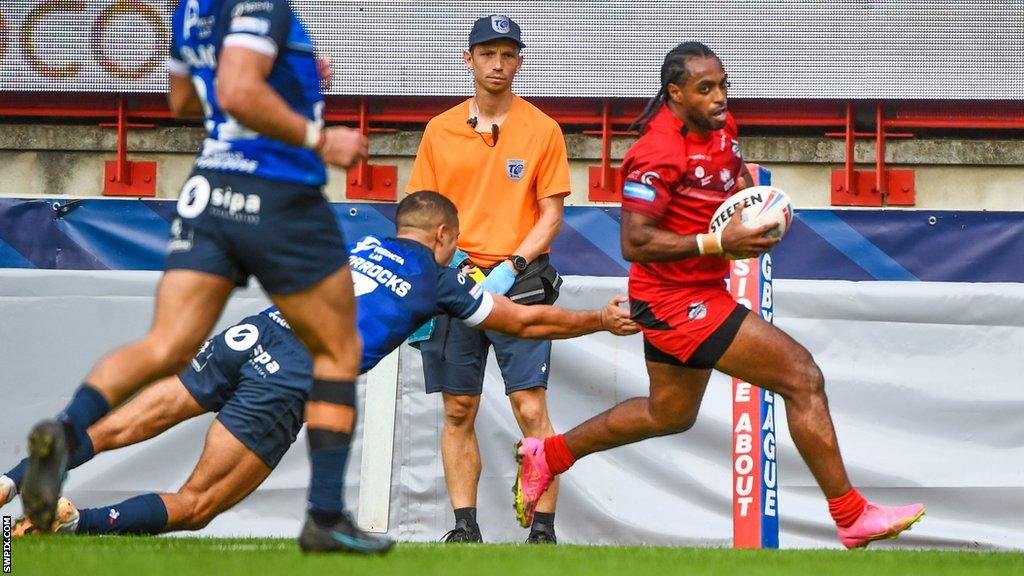 Iliess Macani scores a try for London Broncos against Toulouse Olympique