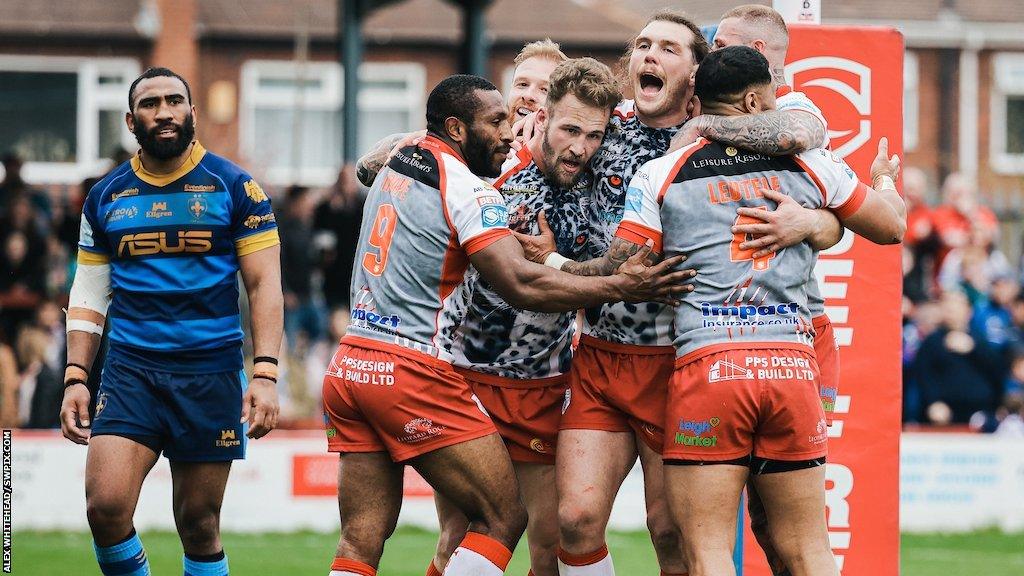 Leigh Leopards scored four of their tries against Wakefield Trinity in the second half at Belle Vue