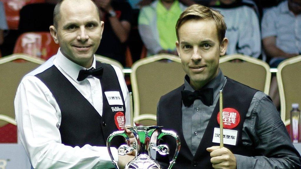 Joe Perry; Ali Carter