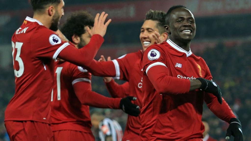 Mane celebrates