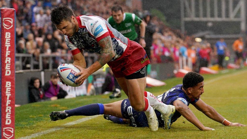 Tom Briscoe scores a try as Leigh Leopards beat Hull KR in Super League