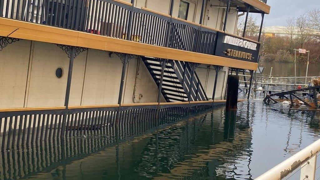 A paddle steamer at Lakeside sunk in the water