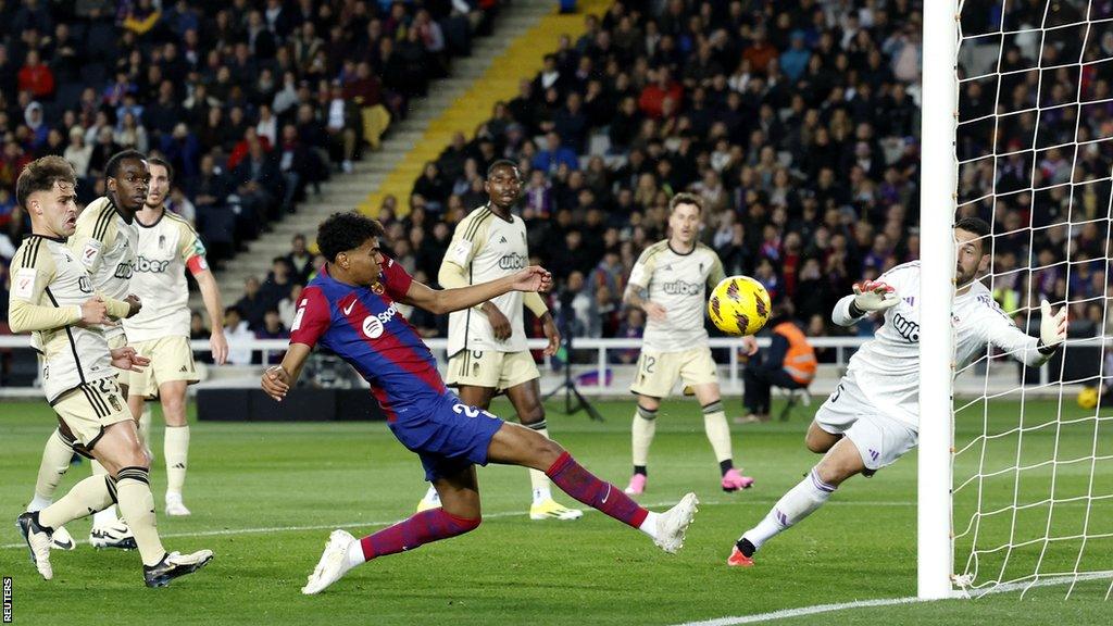 Lamine Yamal scores Barcelona's opener