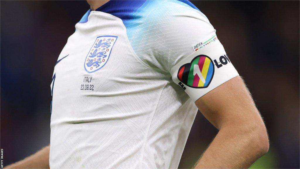 Harry Kane of England wearing a OneLove armband