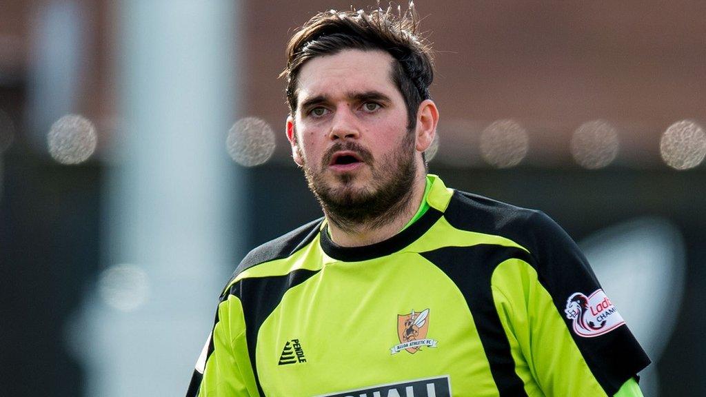 David Crawford in action for Alloa Athletic