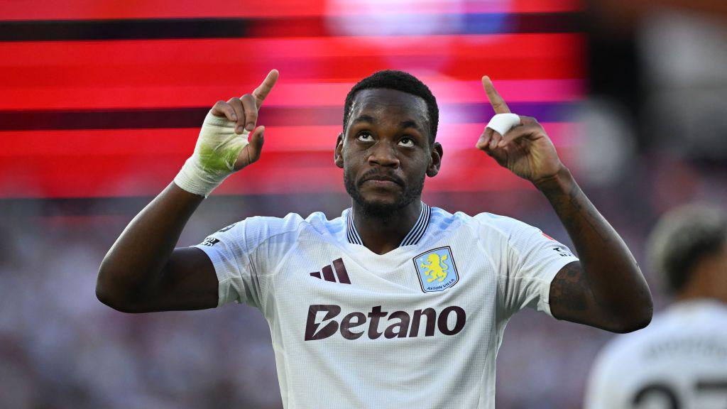 Jhon Duran celebrates scoring for Aston Villa