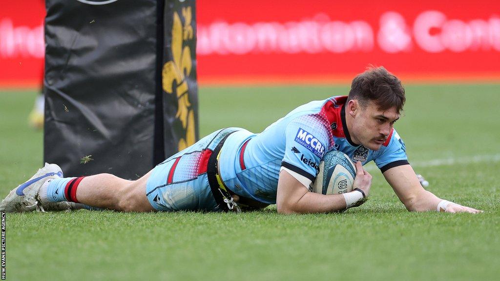Cole Forbes scores